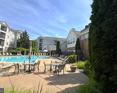 12953 Centre Park Circle - Photo Thumbnail 37