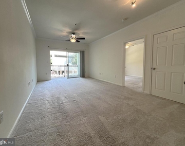12953 Centre Park Circle - Photo Thumbnail 4