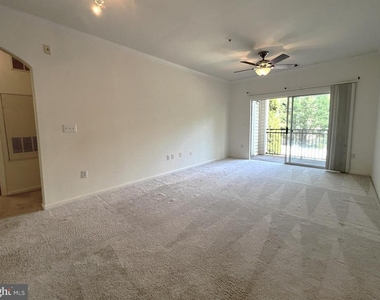 12953 Centre Park Circle - Photo Thumbnail 5