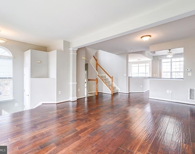 6160 Cinnamon Court - Photo Thumbnail 5