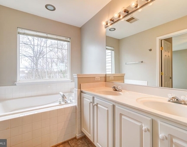 6160 Cinnamon Court - Photo Thumbnail 34