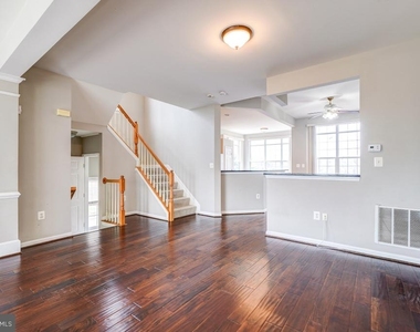 6160 Cinnamon Court - Photo Thumbnail 9