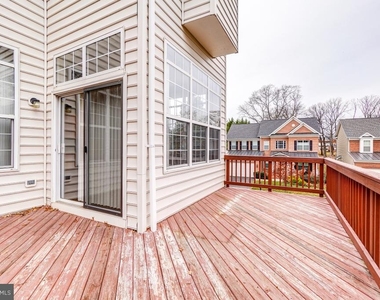 6160 Cinnamon Court - Photo Thumbnail 23