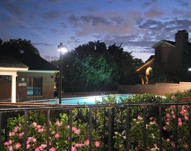 6615 Anthony Crest Square - Photo Thumbnail 35