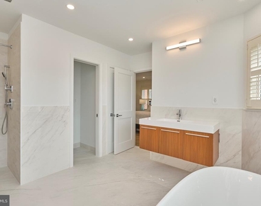6615 Anthony Crest Square - Photo Thumbnail 29