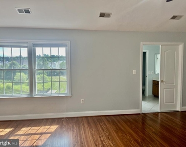 5370 Blue Aster Circle - Photo Thumbnail 10