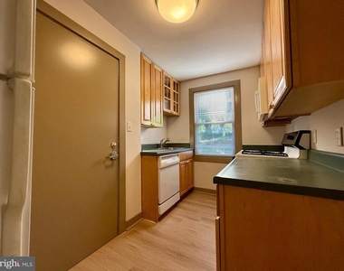1400 Kenmore Avenue - Photo Thumbnail 4