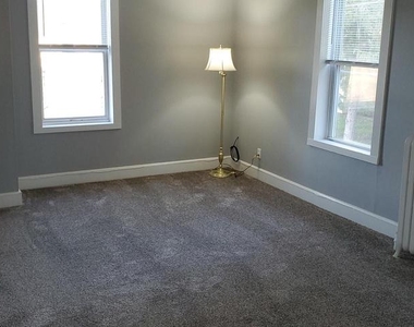 400 W Market Street - Photo Thumbnail 8