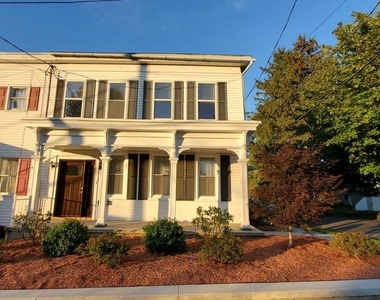 400 W Market Street - Photo Thumbnail 1