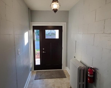 400 W Market Street - Photo Thumbnail 19