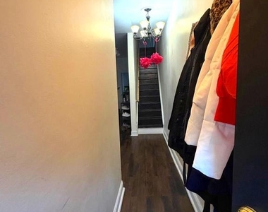 3959 Terrace Street - Photo Thumbnail 5
