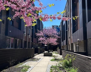 709 S 12th Street - Photo Thumbnail 1