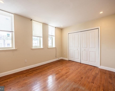 4706 Chestnut Street - Photo Thumbnail 3