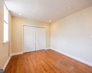 4706 Chestnut Street - Photo Thumbnail 4