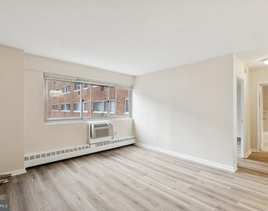 2101 Chestnut Street - Photo Thumbnail 2