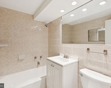 2101 Chestnut Street - Photo Thumbnail 15
