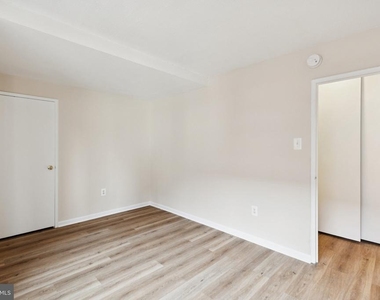 2101 Chestnut Street - Photo Thumbnail 12