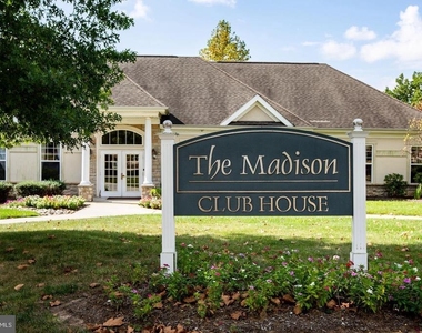 212 Masterson Court - Photo Thumbnail 13