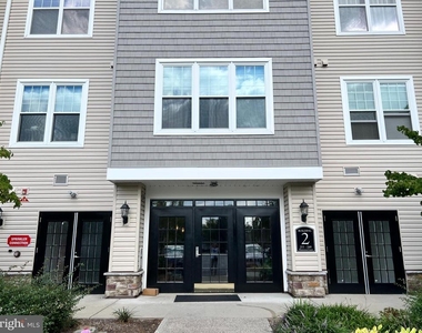 212 Masterson Court - Photo Thumbnail 1