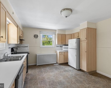 182 Linden Lane - Photo Thumbnail 7