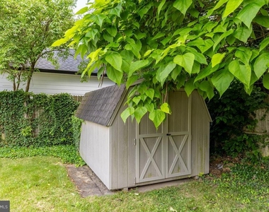 182 Linden Lane - Photo Thumbnail 18