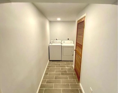 9110 Drake Place - Photo Thumbnail 19
