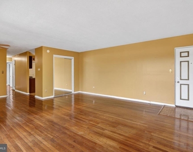 7527 Riverdale Road - Photo Thumbnail 3
