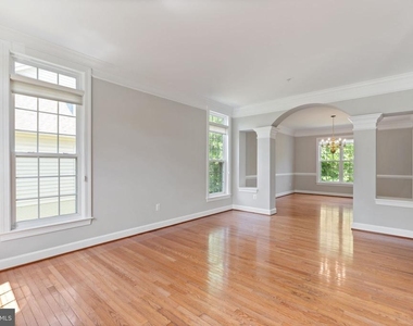 15436 Symondsbury Way - Photo Thumbnail 22