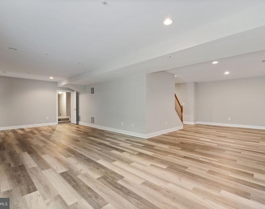 15436 Symondsbury Way - Photo Thumbnail 43