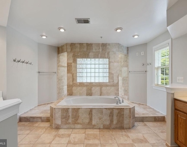 15436 Symondsbury Way - Photo Thumbnail 28