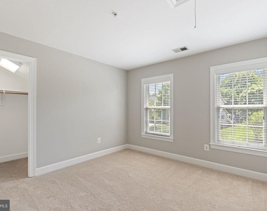 15436 Symondsbury Way - Photo Thumbnail 40
