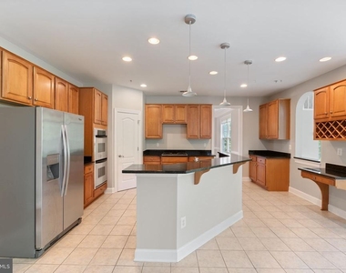 15436 Symondsbury Way - Photo Thumbnail 12