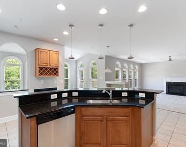 15436 Symondsbury Way - Photo Thumbnail 8