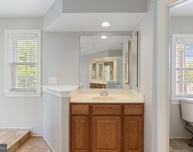 15436 Symondsbury Way - Photo Thumbnail 32
