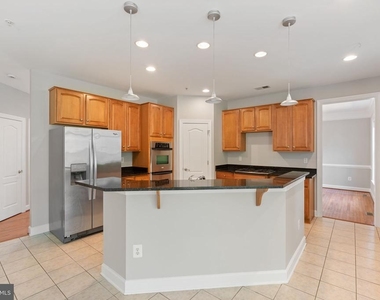15436 Symondsbury Way - Photo Thumbnail 13