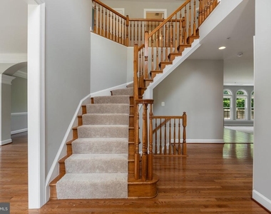 15436 Symondsbury Way - Photo Thumbnail 3