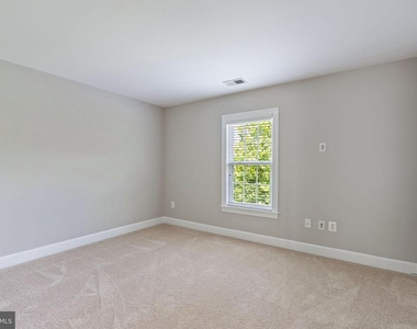 15436 Symondsbury Way - Photo Thumbnail 37