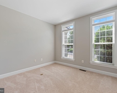 15436 Symondsbury Way - Photo Thumbnail 42