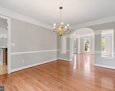 15436 Symondsbury Way - Photo Thumbnail 20
