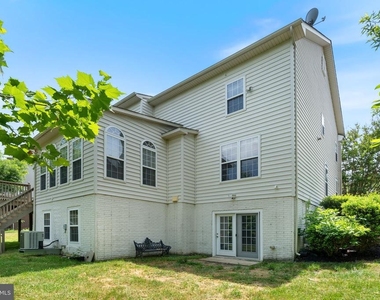 15436 Symondsbury Way - Photo Thumbnail 49