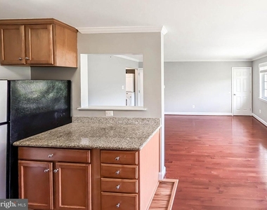 610 Main Street - Photo Thumbnail 7