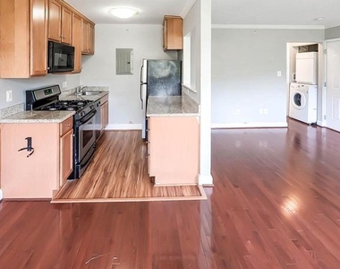 610 Main Street - Photo Thumbnail 9