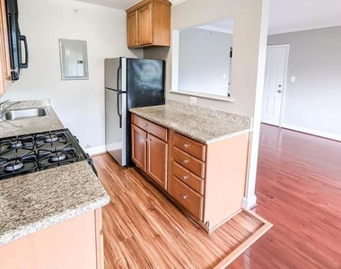 610 Main Street - Photo Thumbnail 2