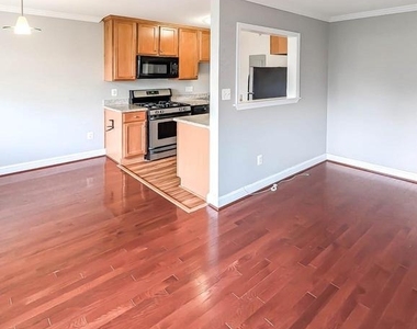610 Main Street - Photo Thumbnail 1