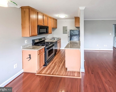 610 Main Street - Photo Thumbnail 5
