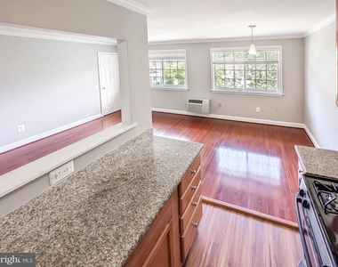610 Main Street - Photo Thumbnail 8