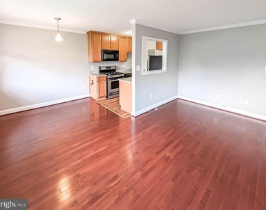 610 Main Street - Photo Thumbnail 10