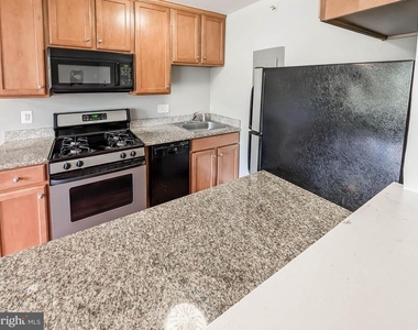 610 Main Street - Photo Thumbnail 4