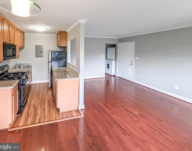 610 Main Street - Photo Thumbnail 6