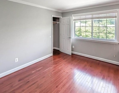 610 Main Street - Photo Thumbnail 12